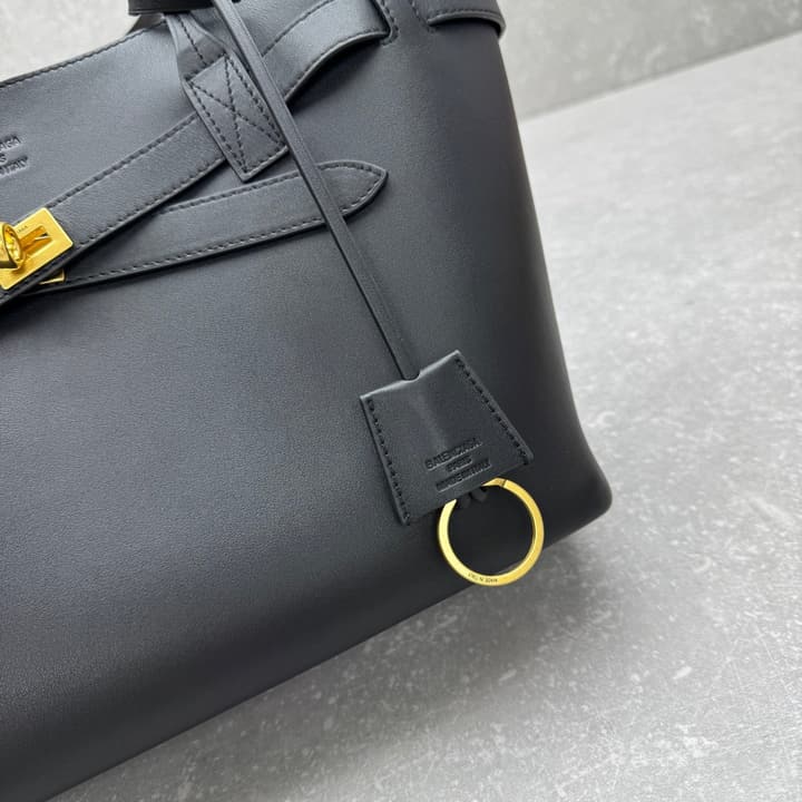 Balenciaga Bel Air Medium Tote Bag in Classic Black