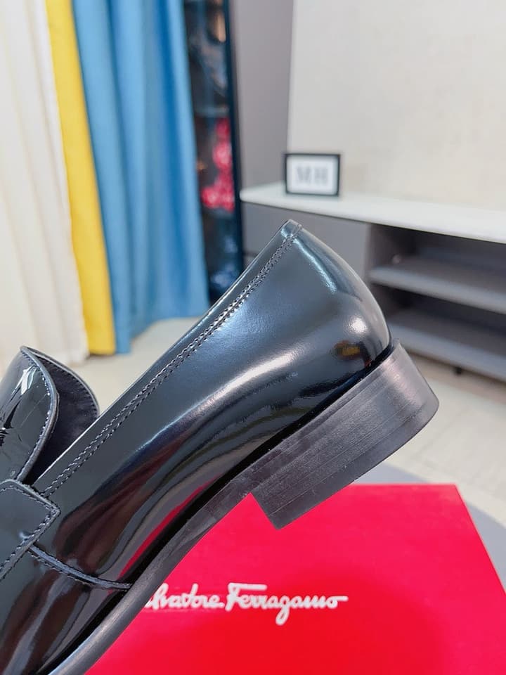 Ferragamo Top-Tier Men's Business Dress Shoes in Black Patent Loafer