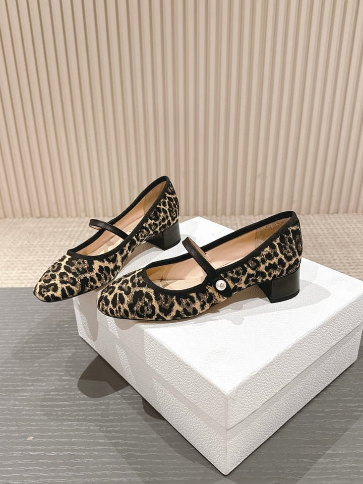 Dior Cannage Ballet Flats – 2024 Early Spring Haute Couture Collection in Leopard Print Mary Jane