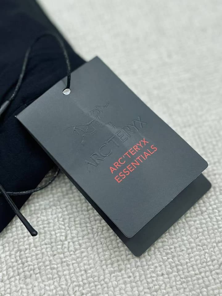 Arc'teryx Captive Embroidered Functional Shorts in Army Green