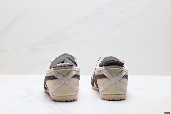 Onitsuka Tiger NIPPON MADE Mexico 66 Deluxe Sneakers in Beige And Dark Brown
