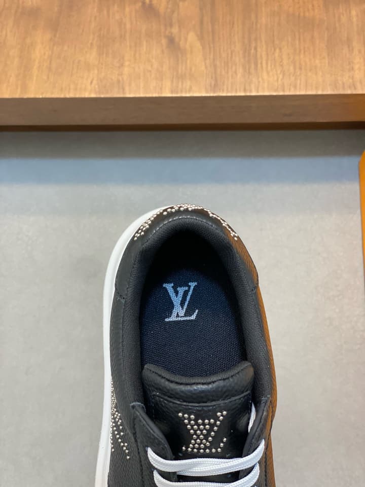 Louis Vuitton Calfskin Breathable Loafers in Black