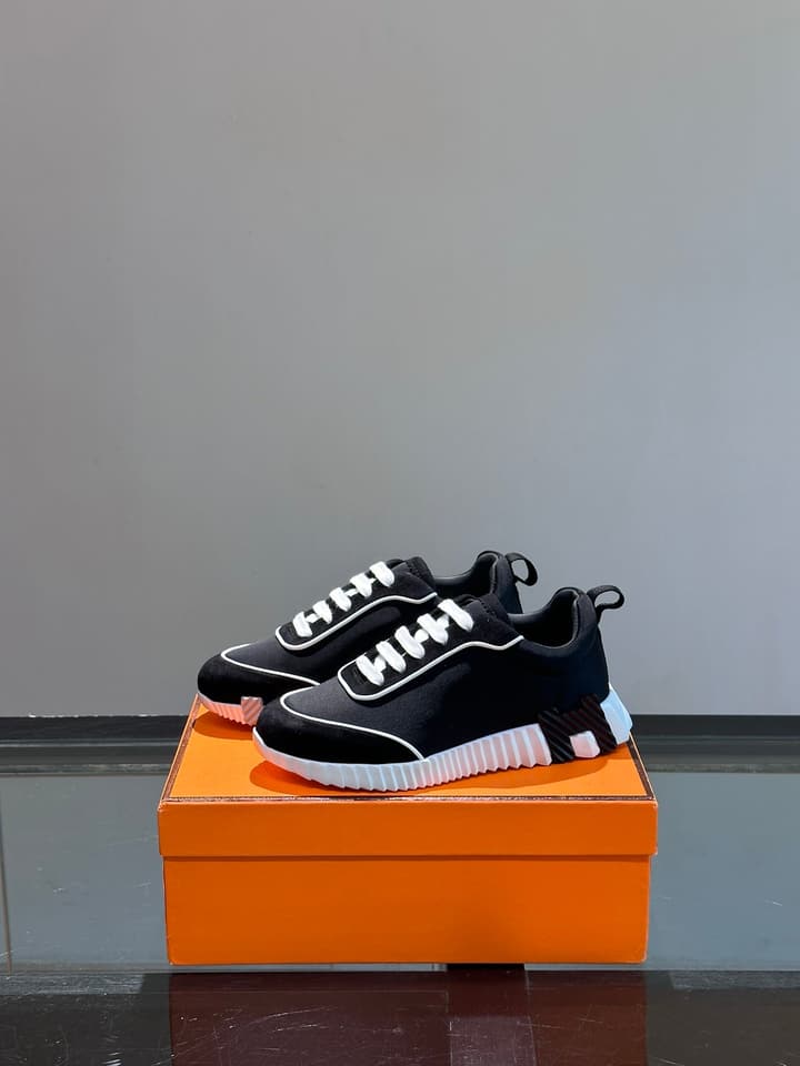 Hermès Bouncing Unisex Sneakers in Black