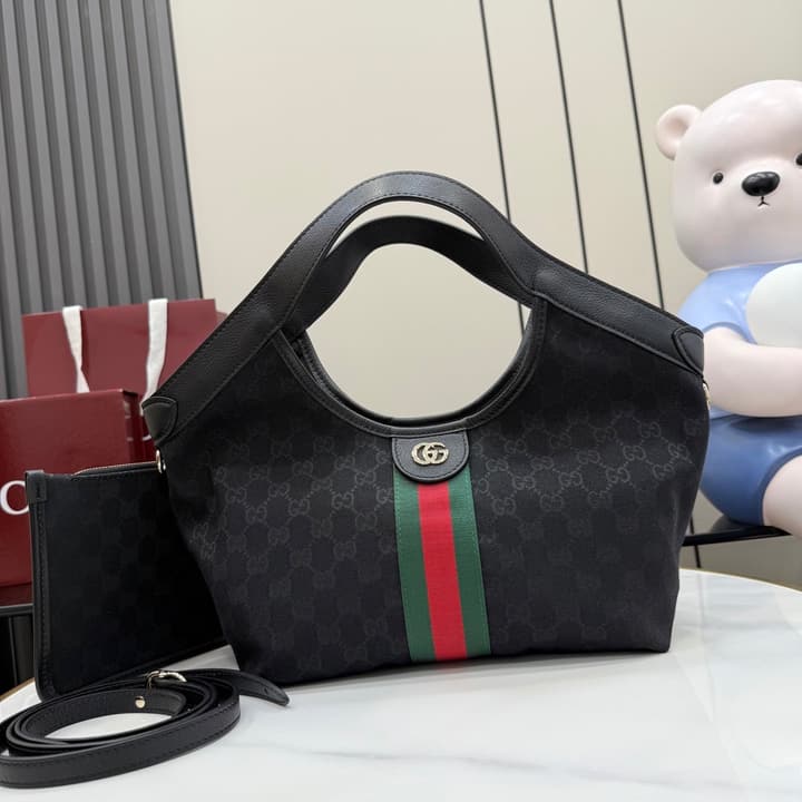 Gucci Giglio GG Canvas Handbag – 2026 Spring/Summer Collection in Black GG Canvas