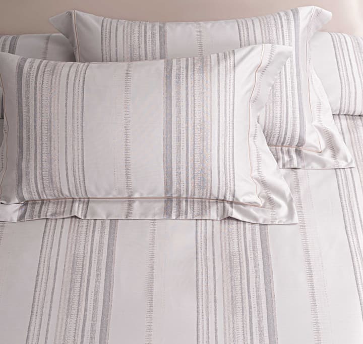 Hotel Grand High-End Pima Cotton Silk Jacquard Bed Set in Silver Jacquard Stripe