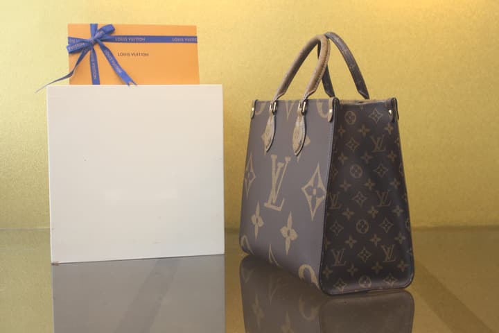 Louis Vuitton Onthego Monogram Tote Bag in Monogram Reverse/monogram Canvas Tote