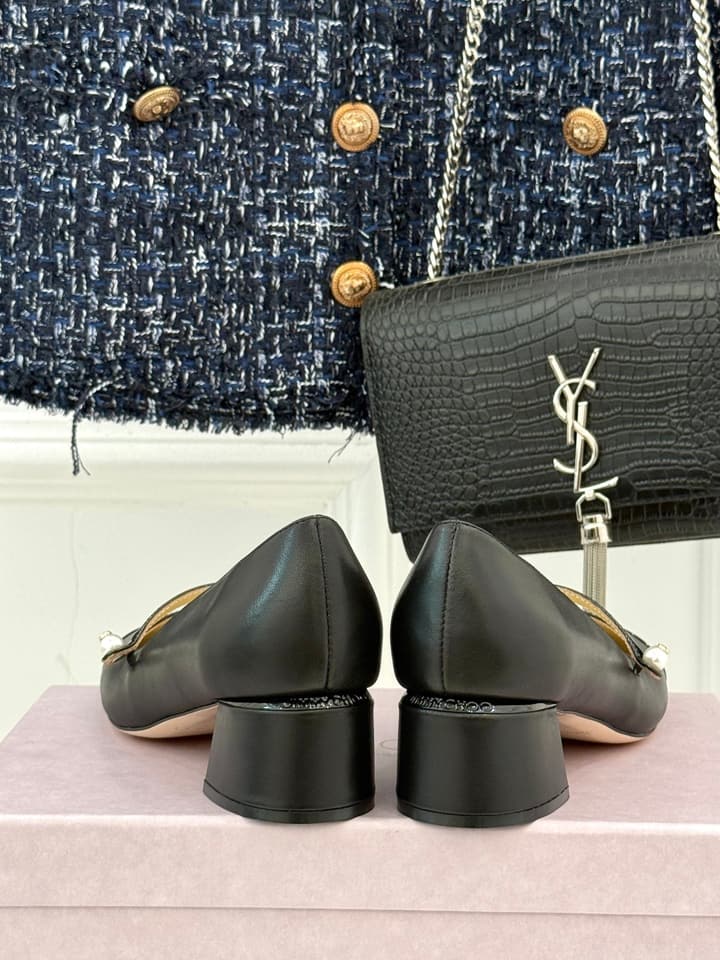 Jimmy Choo Color-block Pearl Mary Jane Heels – 25FW in Black Bow Detail