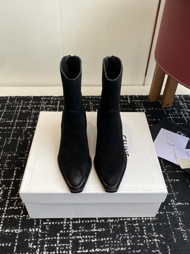 Celine Retro Chunky Chelsea Ankle Boots – 25SS in Classic Brown Suede