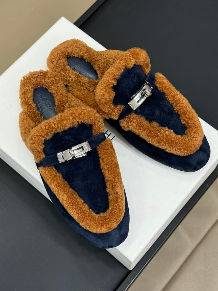 Hermès H Kelly Classic Mule Slippers – 24FW