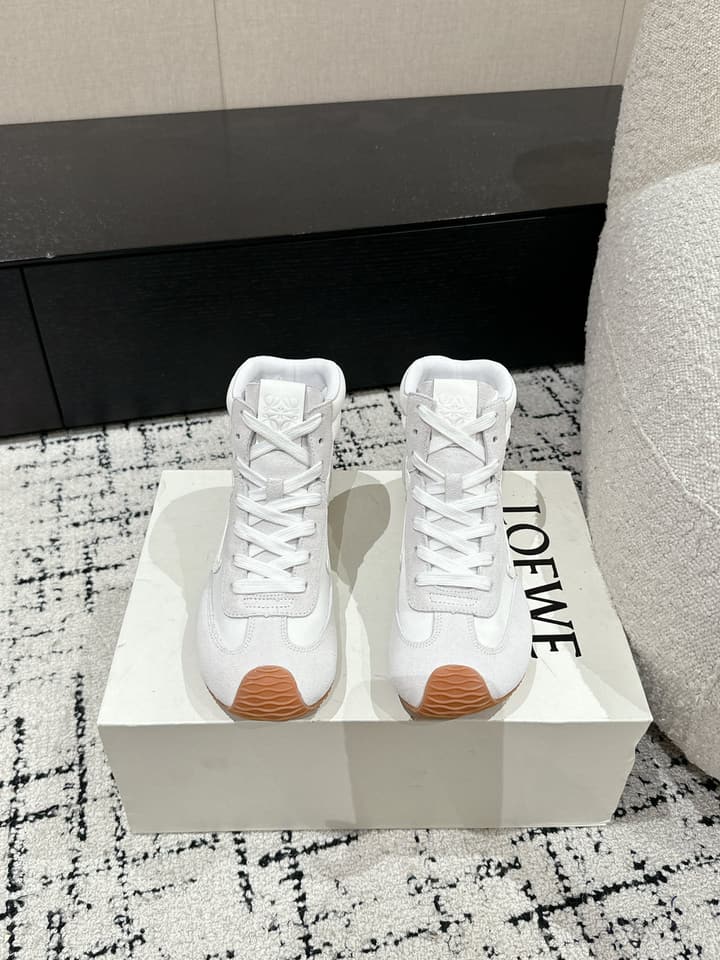 Loewe Flow Runner 2.0 Runway Sneakers – 25SS in All White With Gum Sole