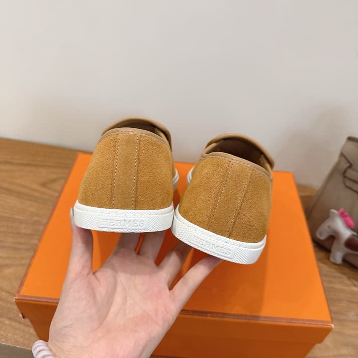 Hermès Classic Unisex Sandals – SS25 New Arrival in Beige