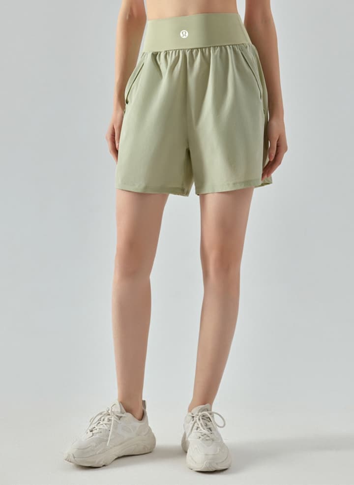 Lululemon High-Waist Tummy-Control Sports Shorts – Spring/Summer Collection in Black