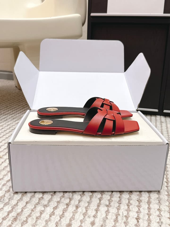 Saint Laurent Melody Square Toe Flat Sandals – 2026SS in Burgundy Patent