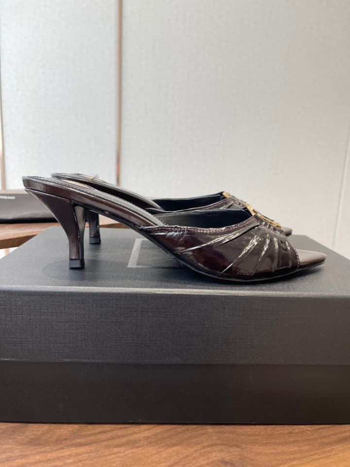 Saint Laurent Pointed Toe Stiletto Heeled Sandals – 26SS in Black - Gold Logo Plaque