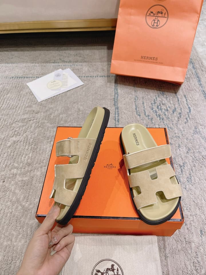 Hermès Chypre Calfskin Slides – 2023SS in Denim Blue