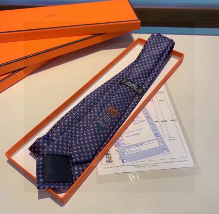 Hermès H-Letter Men's Silk Tie Series in Burgundy Microdot