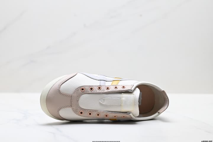 Onitsuka Tiger NIPPON MADE MEXICO 66 DELUXE Sneakers in Cream Yellow Taupe