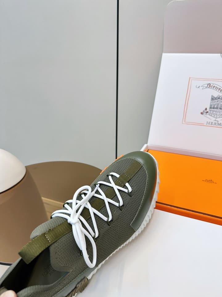 Hermes H Classic Couple Sneakers in Black