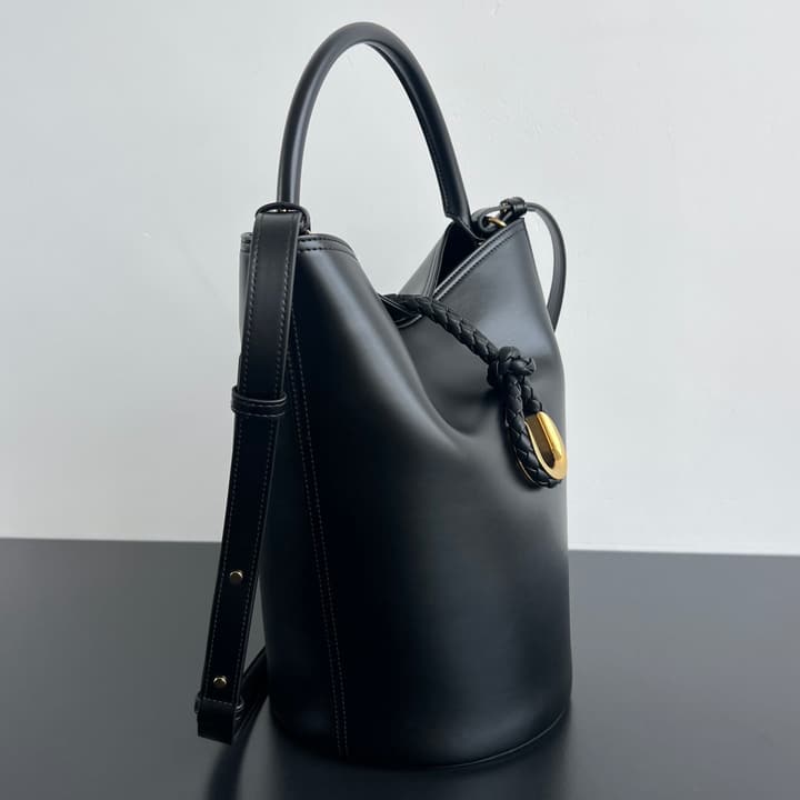 Bottega Veneta Liberta Bucket Bag – 25SS in Black