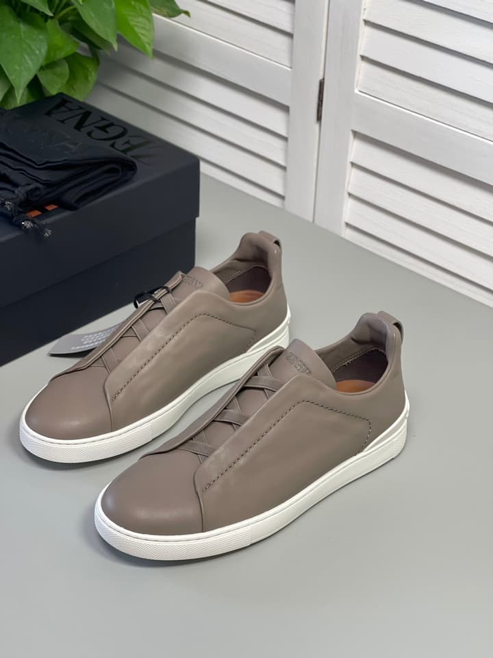 Zegna SECONDSKIN Triple Stitch Low-Top Sneakers in Navy Smooth Leather
