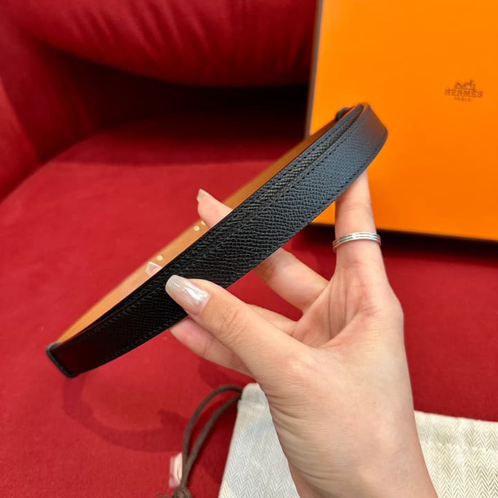 Hermès Kelly Epsom Leather Belt in Black Leather With Gold Hardware