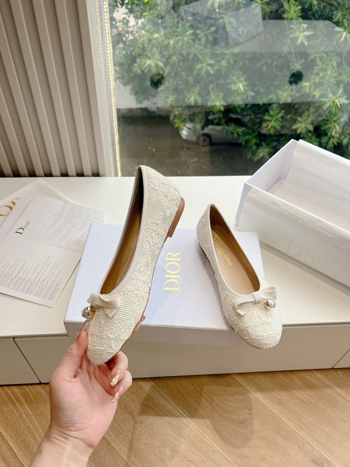 Dior Embroidered Leather Loafers – 2024 Spring Collection in Cream