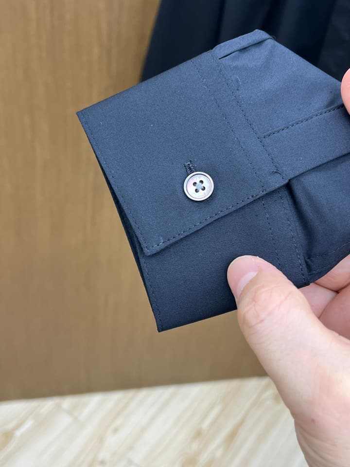 Dior Minimalist Long-Sleeve Cotton Shirt – Spring/Summer Collection