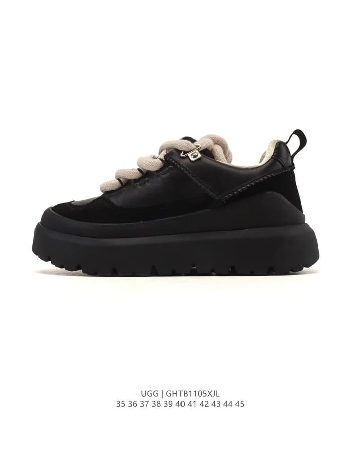 UGG Retro Low-Top Ankle Boots in All Black