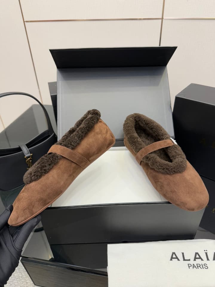Alaïa Wool-Lined Mary Jane Ballerina Flats – 25SS/FW Collection in Black Suede