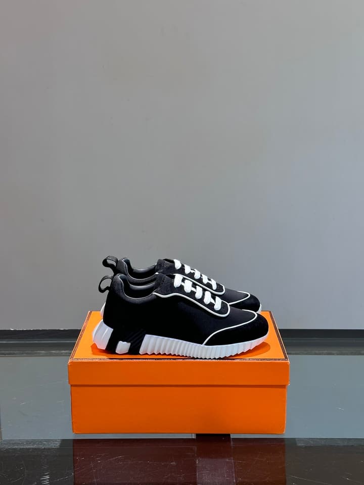 Hermès Bouncing Unisex Sneakers in Black