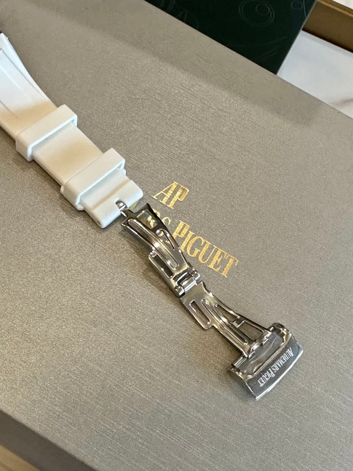 Audemars Piguet Royal Oak Automatic Mechanical Watch – 40mm in Silver - Diamond Dial