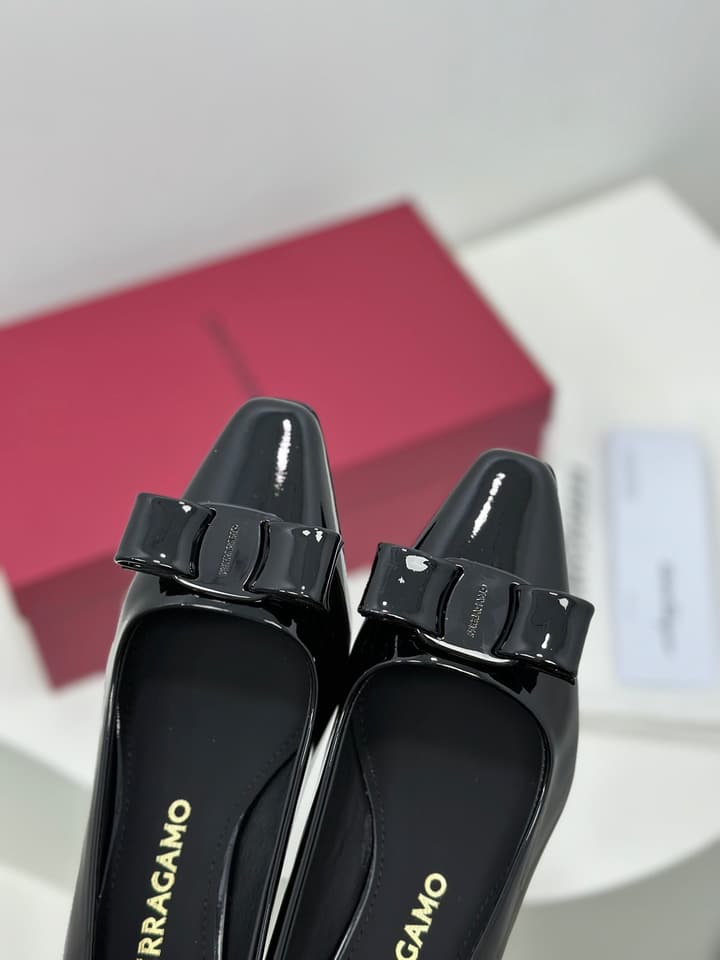 Ferragamo Vara Patent Leather Square Toe Pumps in Black Patent Leather (1cm Heel)