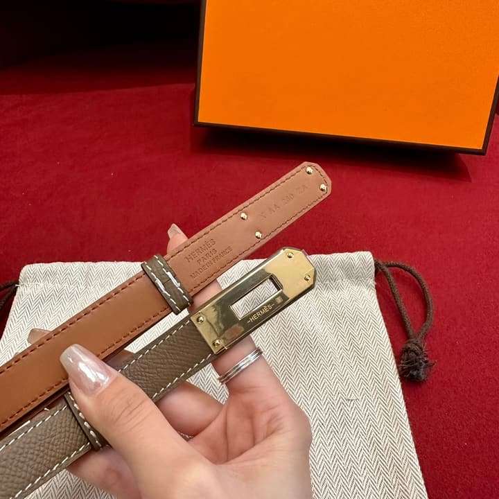 Hermès Kelly Epsom Leather Belt in Black Leather With Gold Hardware