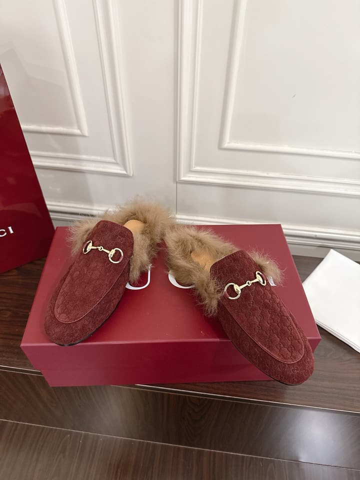 Gucci Tuscan Wool Loafers – Autumn/Winter Must-Have in Beige Gg Monogram With Tan Fur