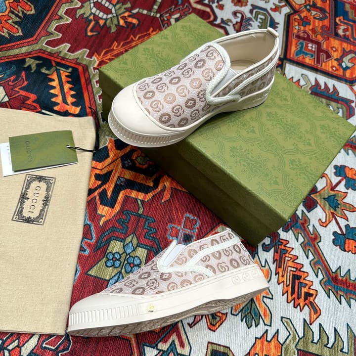 Gucci Kids Footwear – Kids Collection in Beige Plaid Slip-on