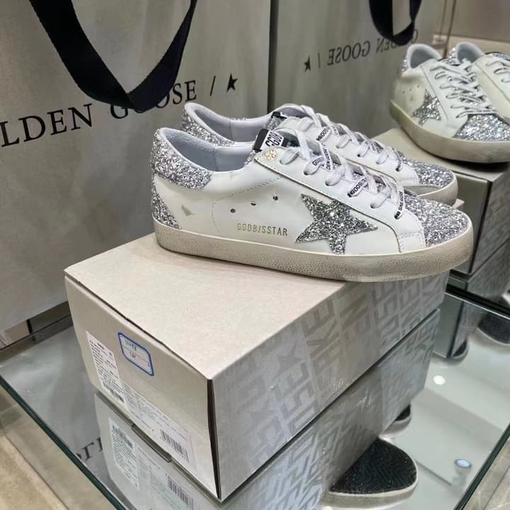 Golden Goose Superstar Graffiti Sneakers – SS22 in Black Star Rose Gold Toe