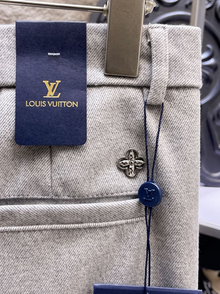 Louis Vuitton Wool Blend Dress Trousers – Autumn/Winter Collection in Black