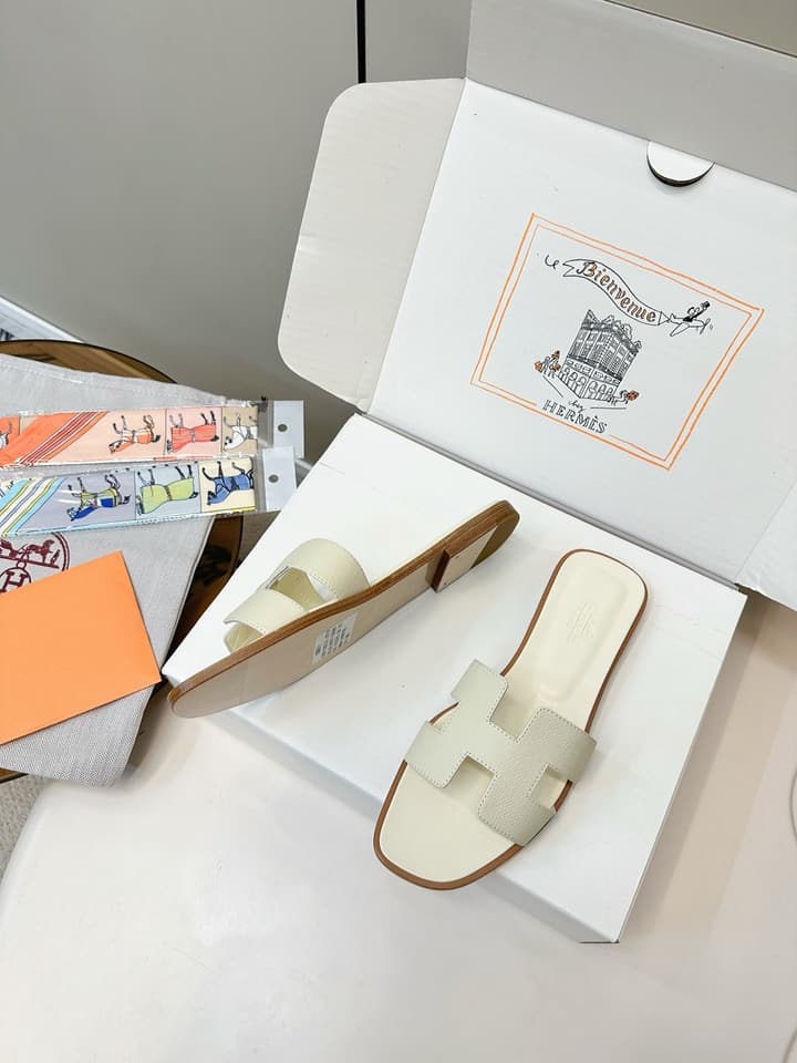 Hermès Palm Grain H-Slides in Bright Green