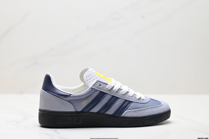 Adidas Handball Spezial Retro Casual Sneakers in Light Blue