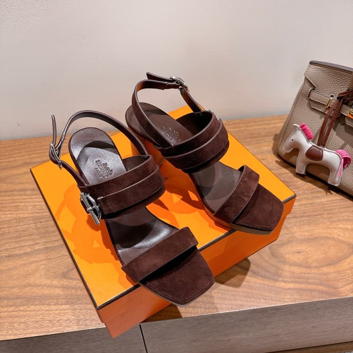 Hermes Color Block Flat Sandals – 2025 New Collection in Black