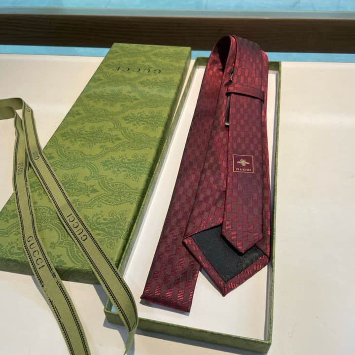 Gucci GG Logo Jacquard Tie in Black