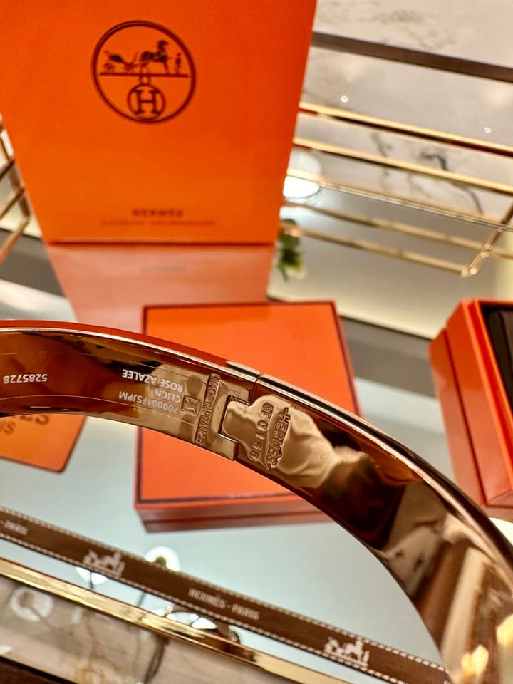 Hermès H-Letter Oval Enamel Bracelet in Black
