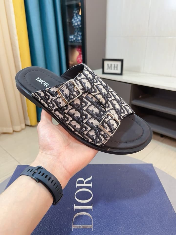 Dior Aqua Suede Sandals – Spring/Summer Collection in Beige Oblique