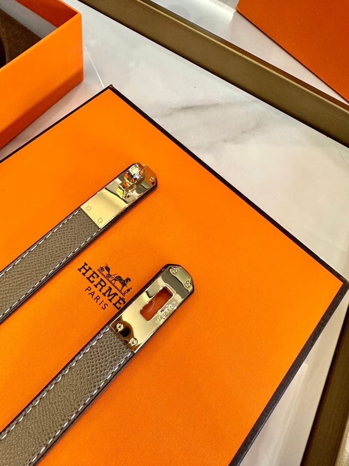 Hermès Slim Leather Belt – 2.0cm in Black With Silver Buckle