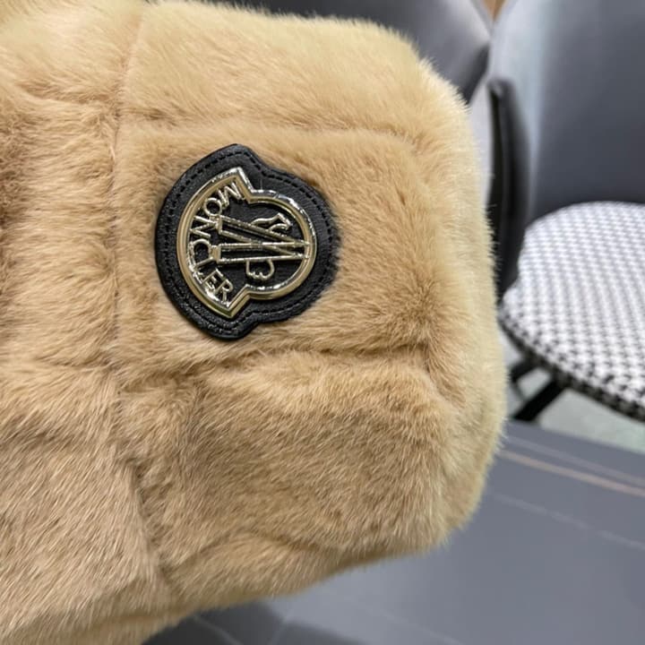 Moncler Fluffy Autumn/Winter Bucket Hat in Dark Gray Sherpa