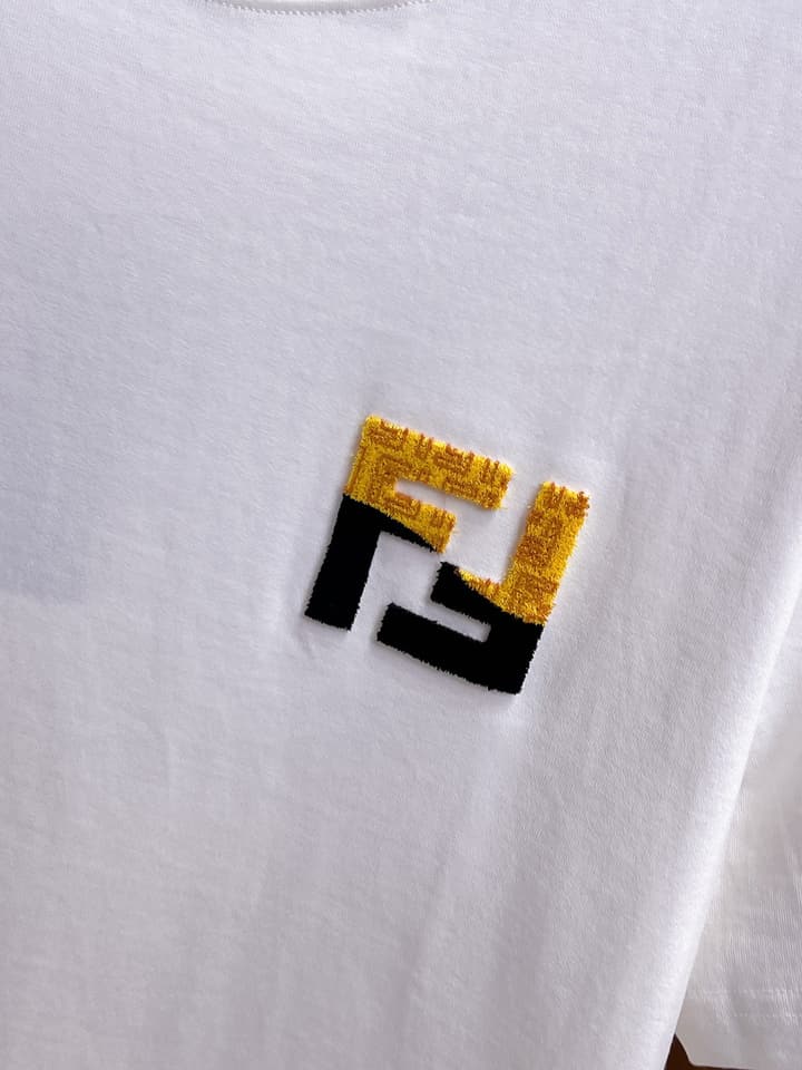 Fendi Classic Logo T-Shirt – Spring/Summer Collection – 2025 in Black