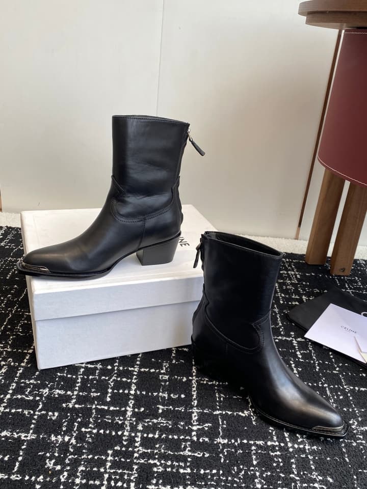 Celine Retro Chunky Chelsea Ankle Boots – 25SS in Classic Brown Suede