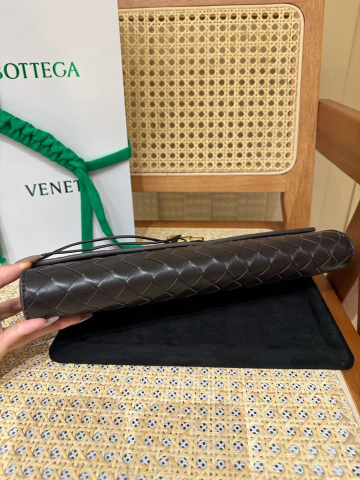 Bottega Veneta Andiamo Clutch