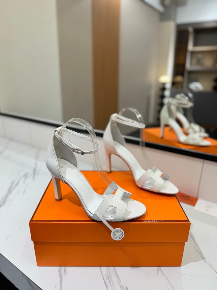 Hermès Classic H Palm Grain Heeled Sandals – 9cm in Black
