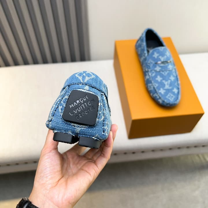 Louis Vuitton Pebbled Leather Driving Shoes in Black Textured Leather
